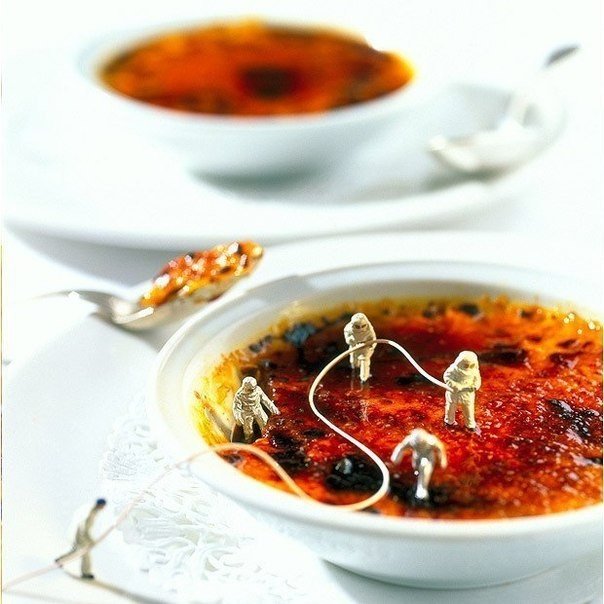 Kunst von den Fotografen Akiko Ida und Pierre Javelle.