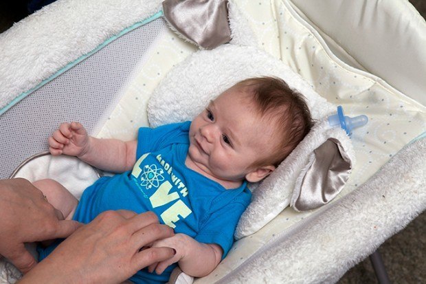 En los Estados Unidos nació el primer niño “procedente de una probeta”.