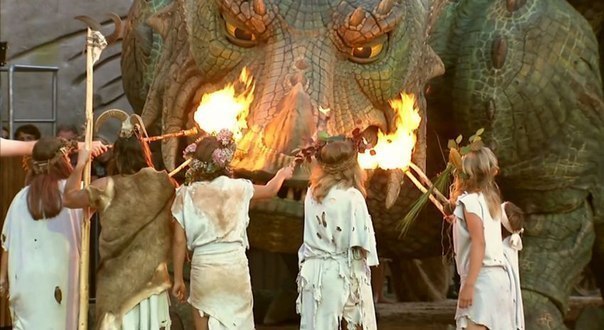 The world’s largest fire-breathing walking robot. - 7