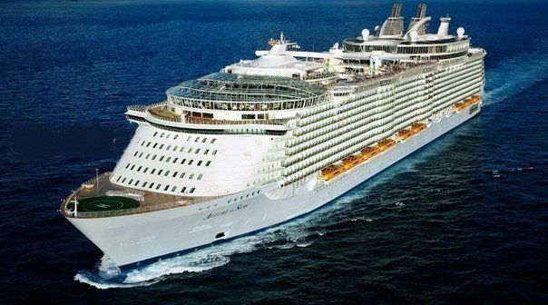 “海洋的魅力”是世界上最大的游轮。