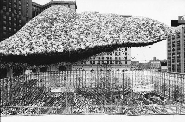 1,5 млн. воздушных шаров (плюс-минус) были одновременно запущены на Balloonfest в 1986.