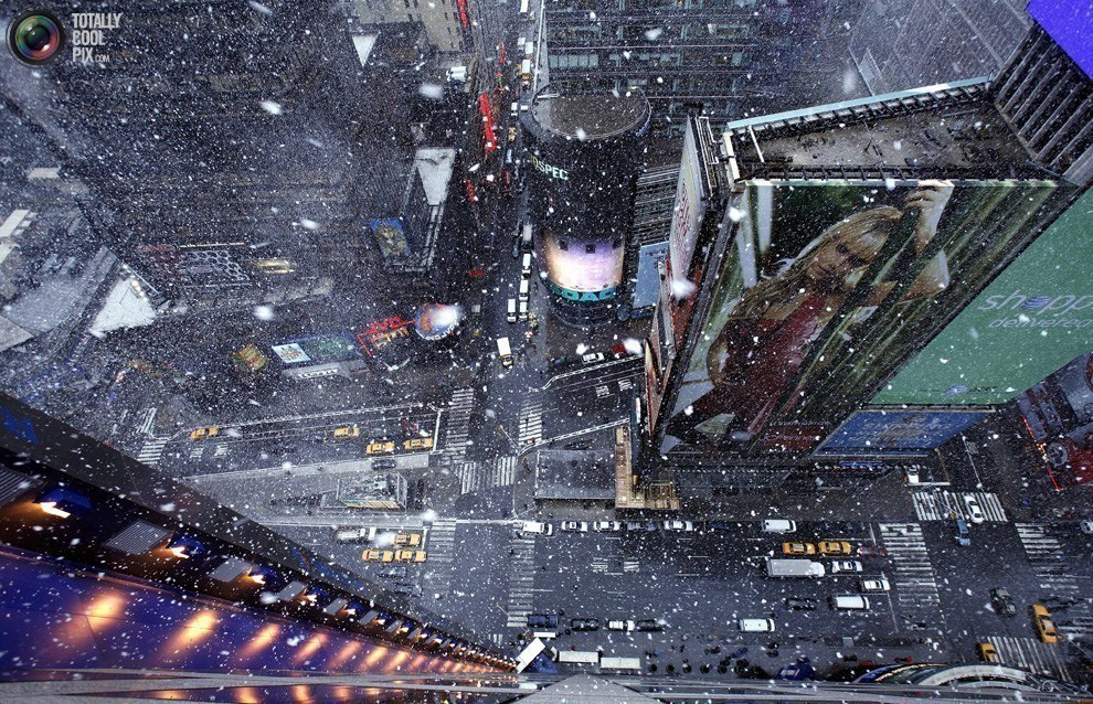 Снегопад на Таймс Сквер, Нью-Йорк, США