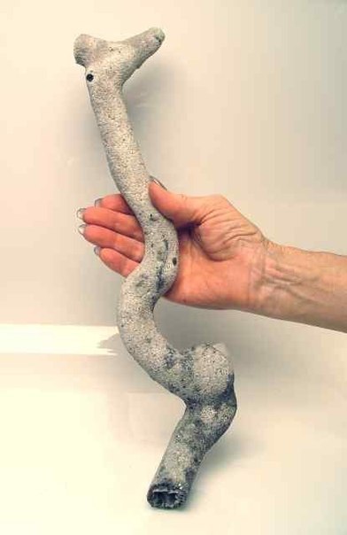 ¿Sabías que... si una potente descarga eléctrica golpea la superficie de la tierra, puede dejar su marca: un tubo de vidrio parcialmente transparente llamado fulgurita? - 5