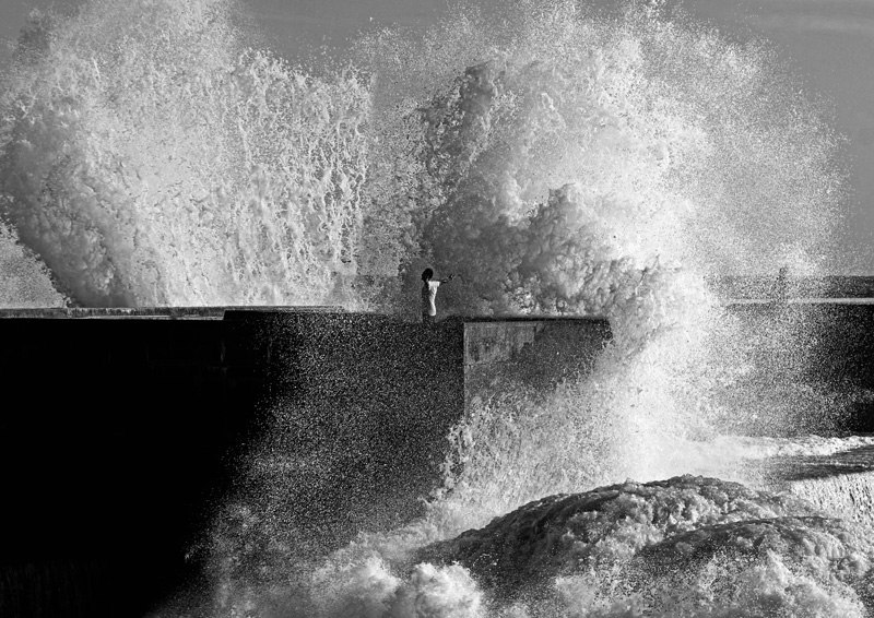 Мощь волн в фотографиях