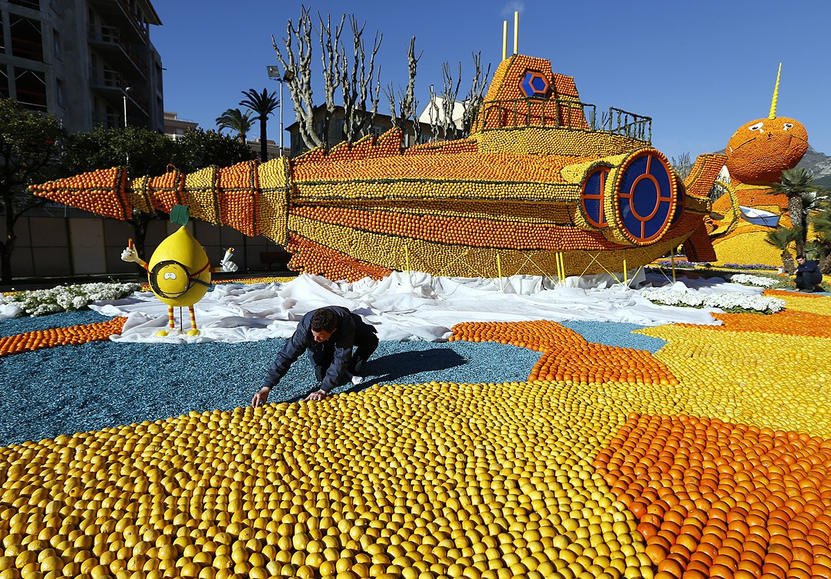 Франція. Ментон. Фестиваль лимонов