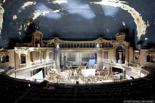 Заброшенные кинотеатры Нью-Йорка в проекте американского фотографа Мэтта Ламброса. - 6