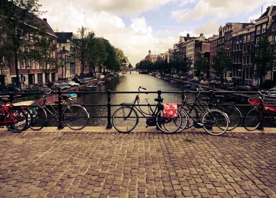 En la calle Amsterdam, de los Países Bajos.