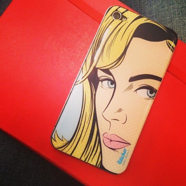 在网站www.isticker.me上，有超过500种立体贴纸设计可供选择。<br>isticker贴纸是一种独特的产品，既能保护您的设备，又能为您的设备增添个性化元素。<br>其特殊的材质使得带有这种贴纸的手机可以牢固地粘贴在垂直表面上。 - 5