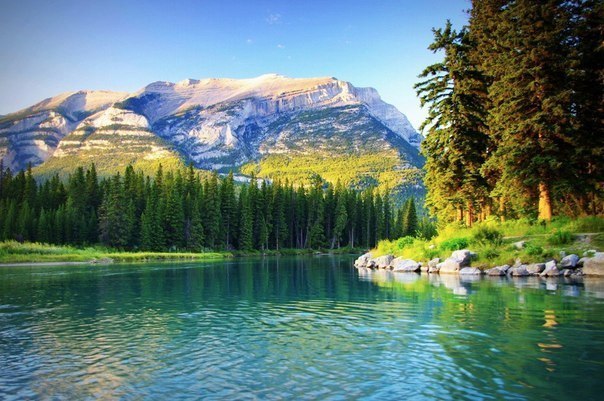 Живописная река Боу, Канада