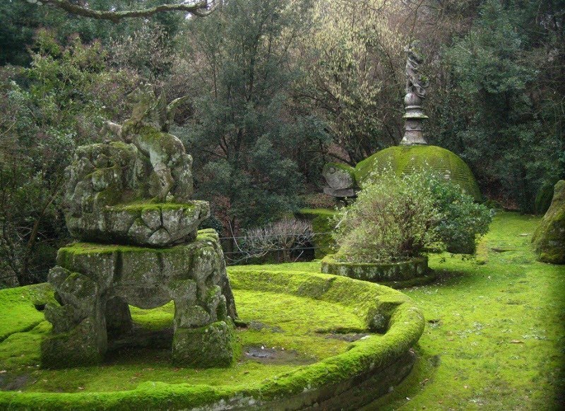 Священный лес или Сад чудовищ.