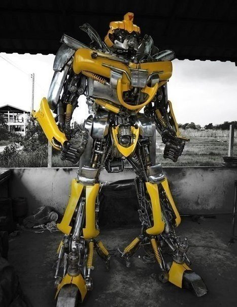 Tajski mistrz Sudjai i rzeźby z częściń starych aut, które stworzył - 5