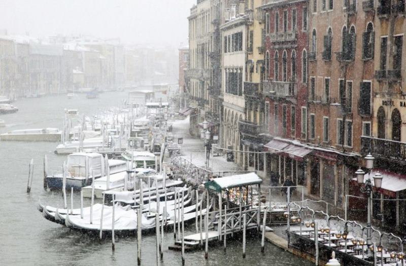 Schneefall in Venedig, Italien