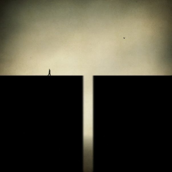 Очень крутая серия фотографий “Одиночество“ фотографа Philip McKay