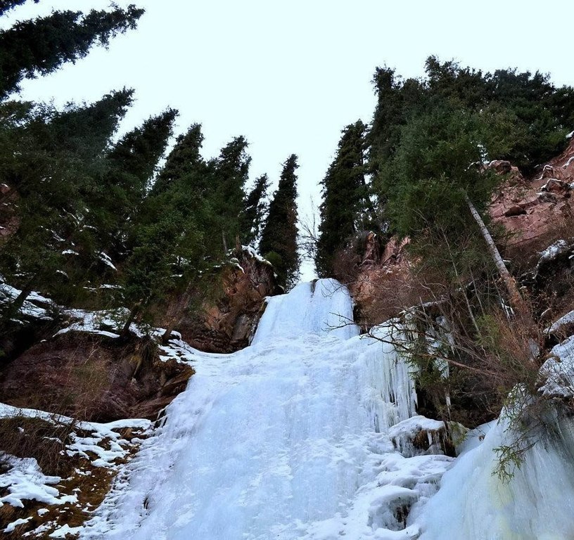 Замерзшие водопады - застывшая сказка.