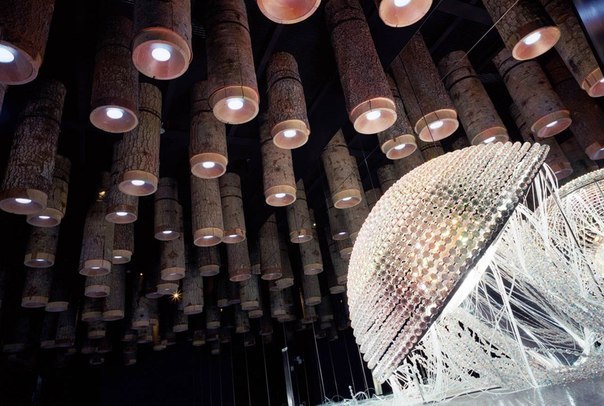 Музей Swarovski и его кристаллические миры.. Имя Сваровски известно всем. Но то, что в Австрии есть музей кристаллов, который носит название "Кристаллические миры Swarovski", знают далеко не все. Этот музей расположен в небольшом городе Ваттенсе, который  - 7