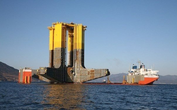 Корабли, которые перевозят другие корабли. - 4