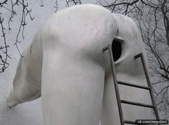 Extrañas esculturas en Praga.