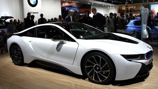 BMW i8