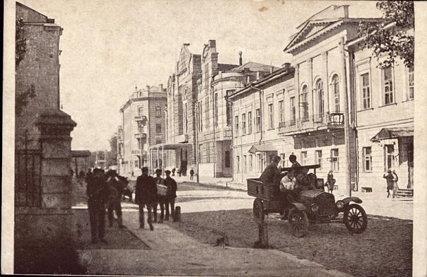 [club1543502|El Circo Mussouri en la calle Blagoveshchenskaya].