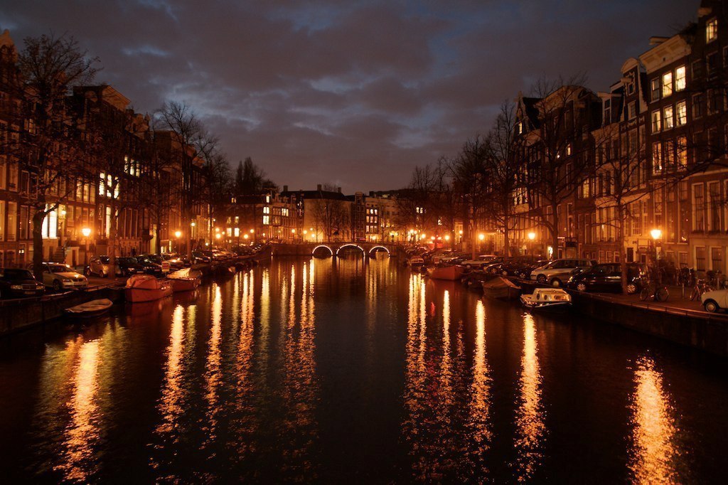 Улица ночного Амстердама, Нидерланды