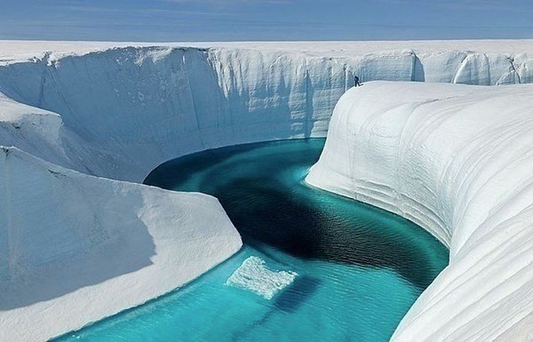 Голубая река в леднике, Гренландия