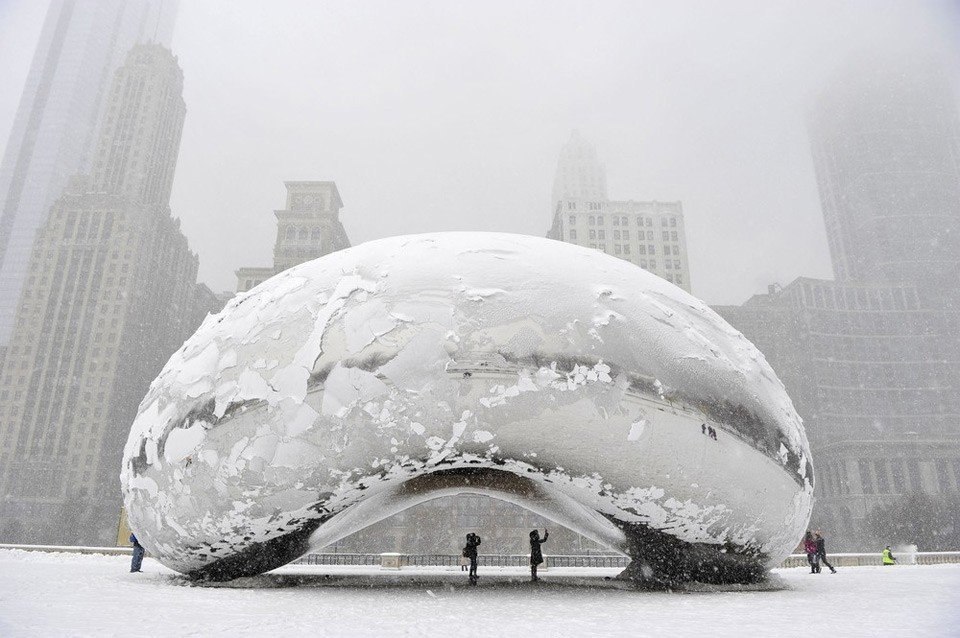 Cloud-Gate under snow, Chicago, USA