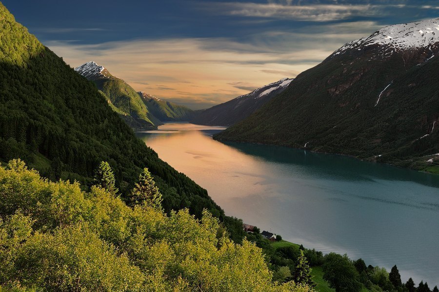 Фьорды на побережье, Норвегия