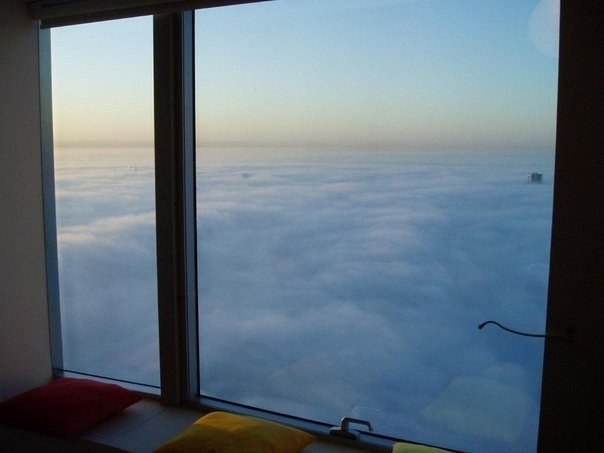 Вид из окна в Дубаи