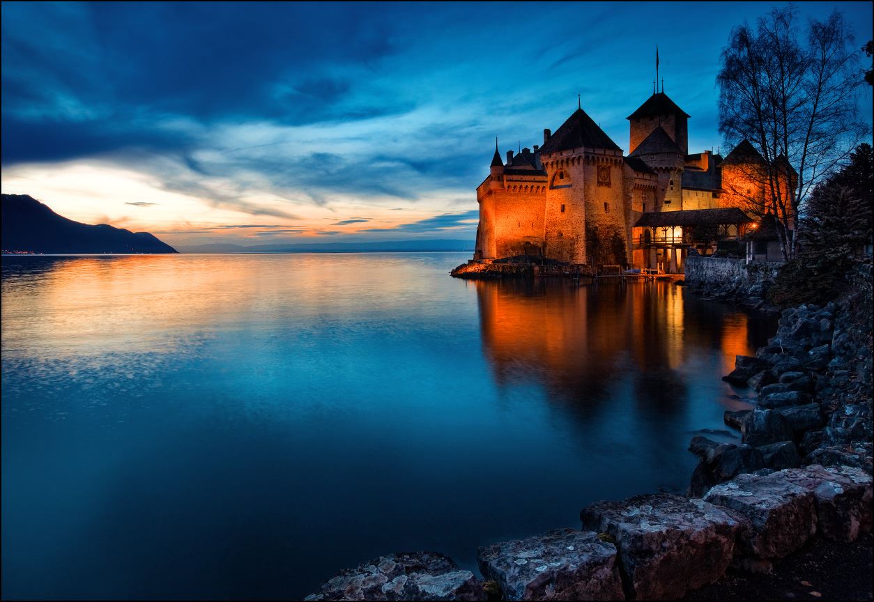 Швейцария. Замок Шильтон, расположенный на берегу Женевского озера