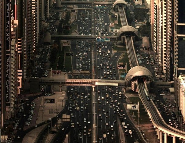 Дорога в Дубае, ОАЭ