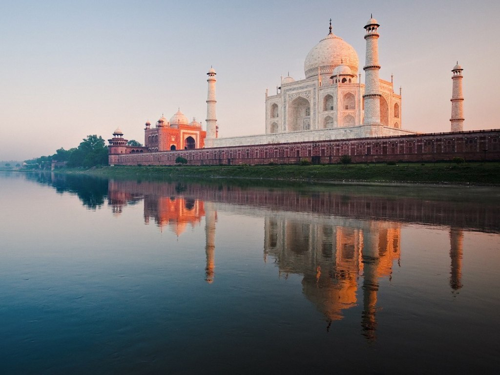 Вид на Тадж-Махал, Агра, Индия