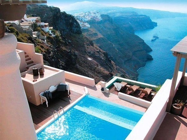 Вид из окна отеля, остров Санторини, Греция