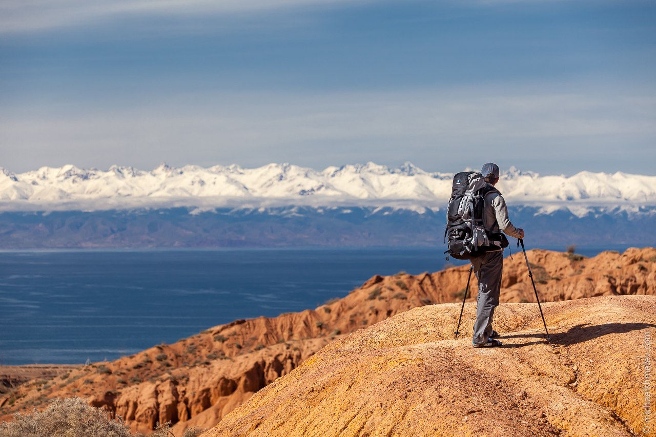 Вид на Северный Тянь-Шань, Киргизия