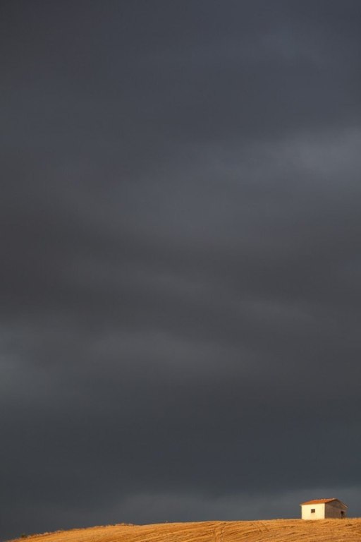 Один дом и разные пейзажи