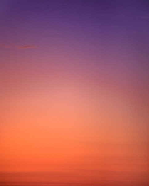 Серия фотографа Эрика Кахана (Eric Cahan) из Нью-Йорка посвящена разным оттенкам неба, которое можно увидеть в разных точках Северной и Южной Америки. Это не фотошоп какой-нибудь, а настоящий реальный цвет неба, снятое на восходах и закатах солнца - 6