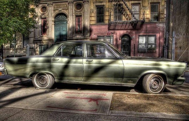 Ретро автомобили на улицах современного Нью-Йорка - 5