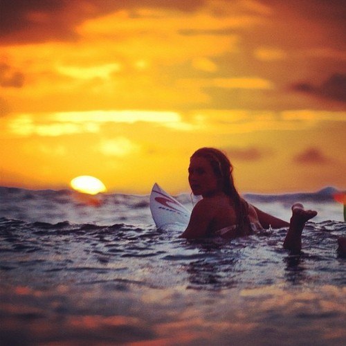 ­[club22863515|Наш групповой тур на Бали - это новый взгляд на отдых, микс серфинга и приключений.]<br> Мы открыли мир серфинга более чем для 700 человек за 3 года работы проекта.. Серфинг-лагерь проходит на сказочном острове Бали. За две недели активного