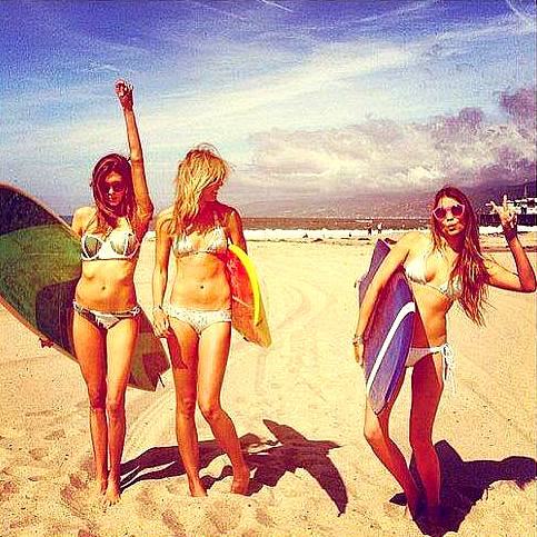 Наш групповой тур в серфинг-лагерь на Бали - это новый взгляд на отдых, микс серфинга и приключений.<br>Мы открыли мир серфинга более чем для 700 человек за 3 года работы проекта.. Серфинг-лагерь проходит на сказочном острове Бали. За две недели активного - 5