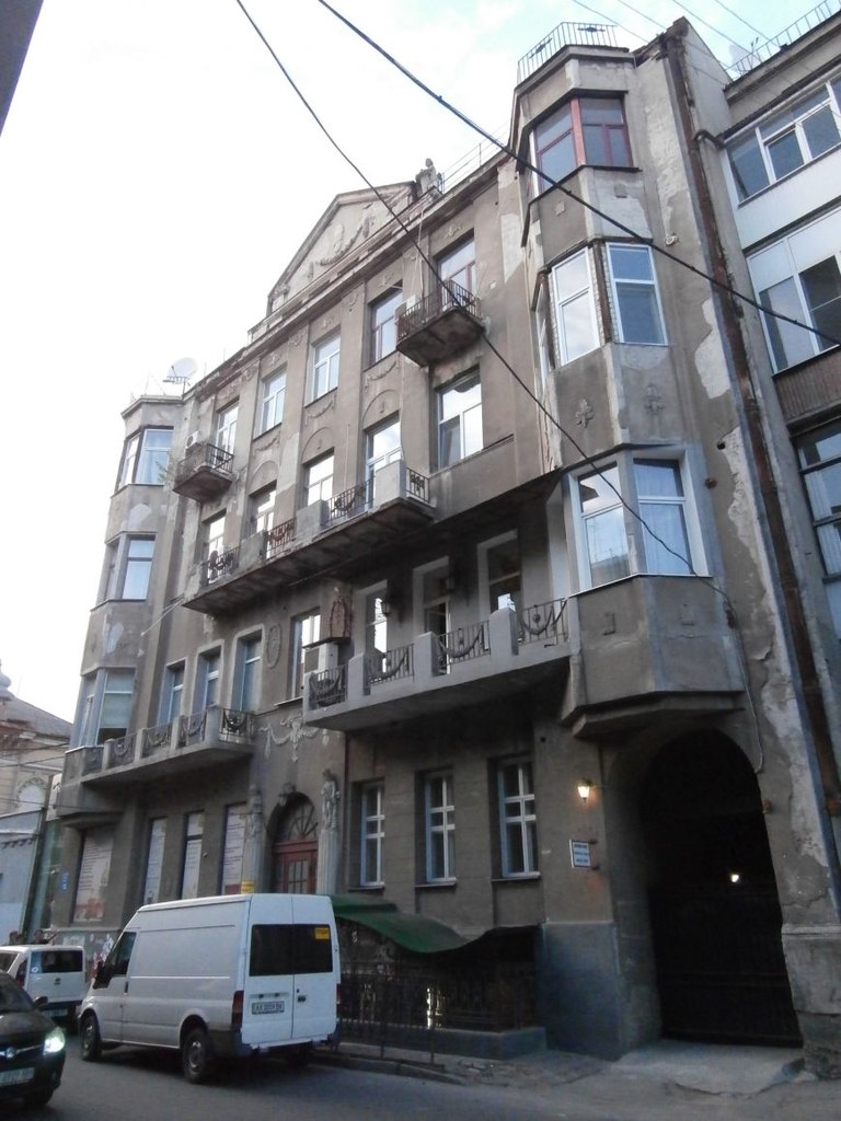 [club1543502|Дарвина 15]. В 1913 г  по Садово-Куликовской, 9 для Ефима Давыдовича Молдавского был построен четырёхэтажный дом с мансардой и подвалом по проекту Александра Ивановича Ржепишевского.. Интересно, что это единственный из сохранившихся подлинник