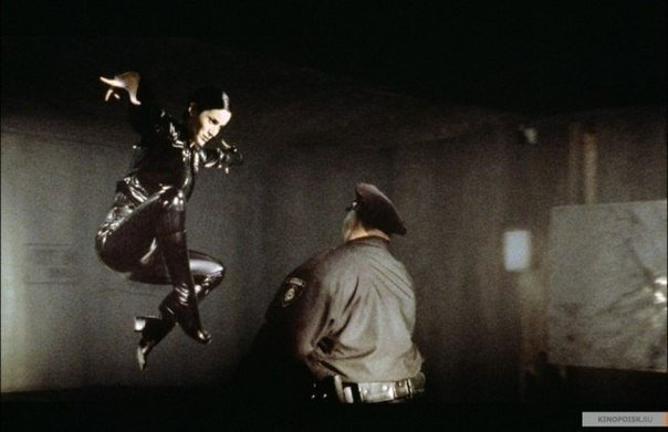 Какие же мы с вами старые. Мы помним этот день, как вчера: после премьеры «Матрицы» мир изменился, самым популярным героем стал Нео, и все помешались на альтернативной реальности.. Оказывается, фильм вышел 15 лет назад, а не 5-6, как засело в голове. Даже - 6