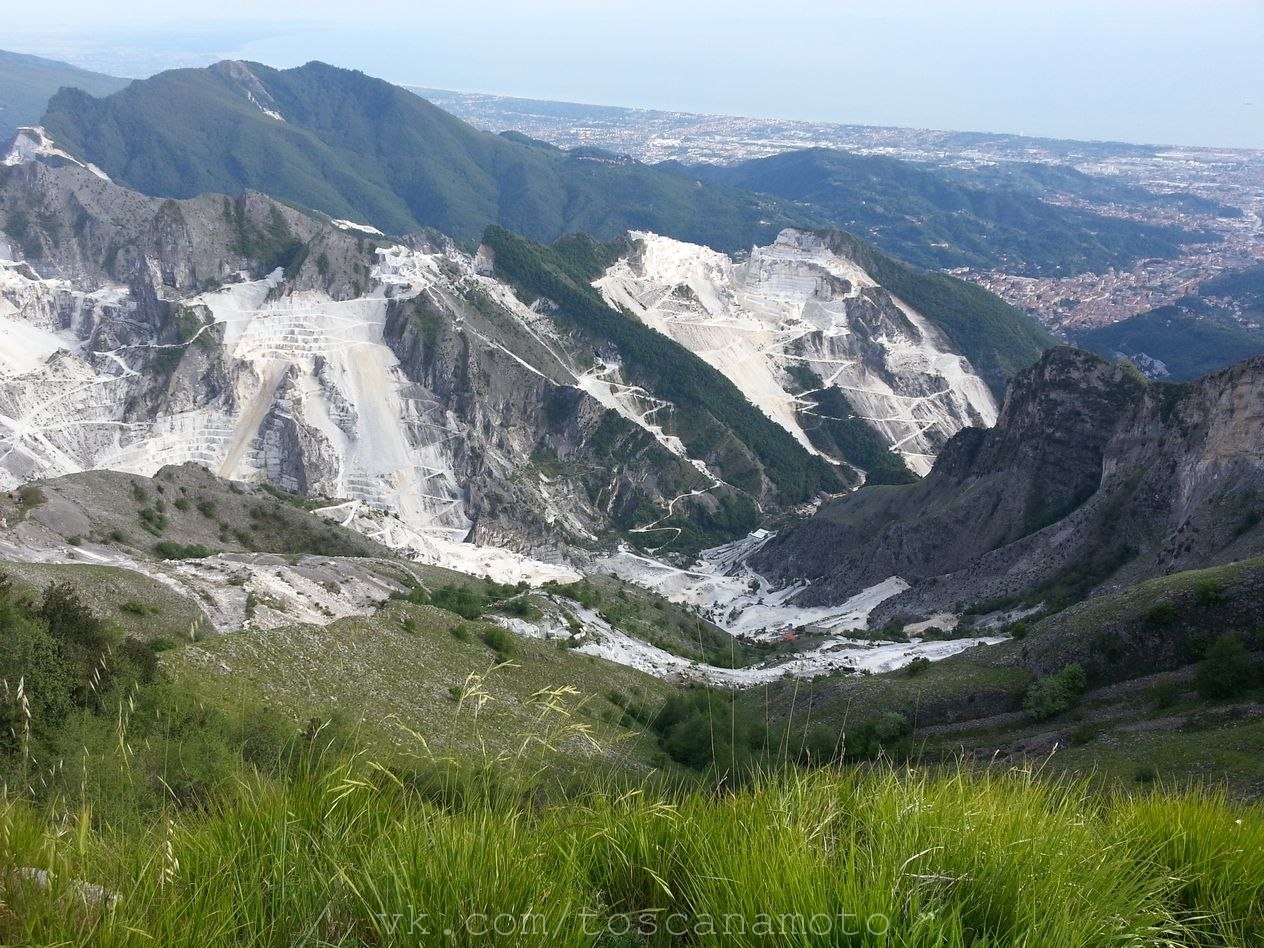 Мраморные карьеры Микеланджело в городе Каррара, Италия