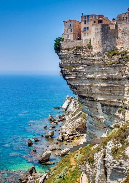 Корсика, Франция