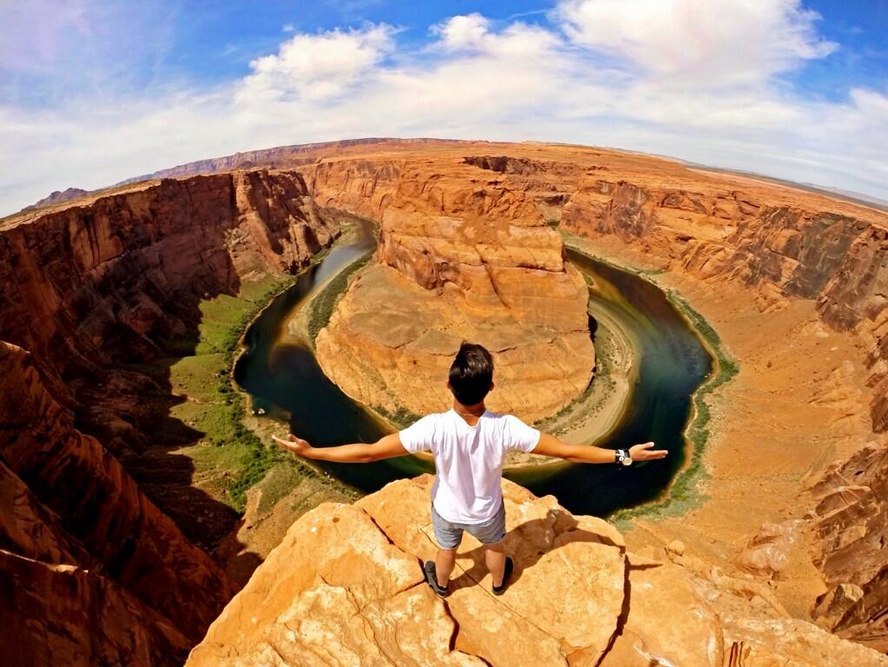 Мир - это книга.И те, кто не путешествуют, читали только одну ее страницу - 7