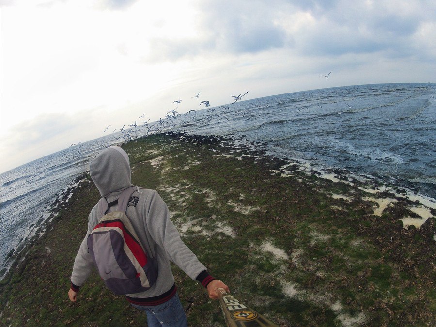 Мир - это книга.И те, кто не путешествуют, читали только одну ее страницу - 6