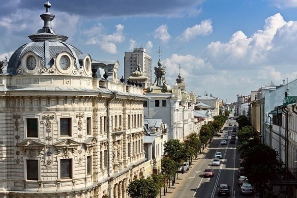 Казань — это место, где мирно сосуществуют запад и восток, христианство и ислам, старая архитектура и новая, невероятный город! - 6