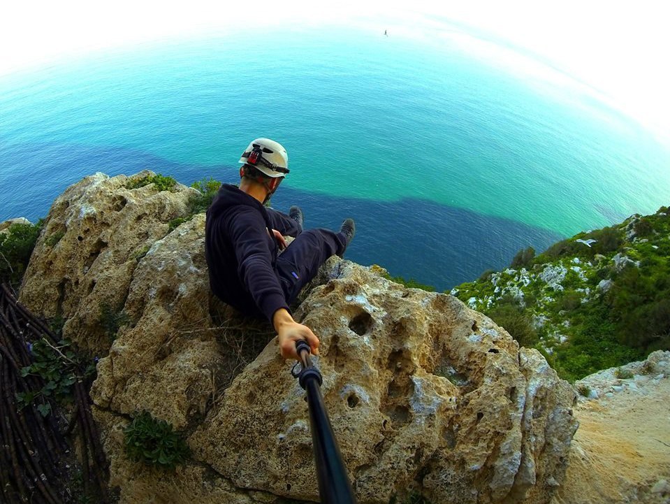 Мир - это книга.И те, кто не путешествуют, читали только одну ее страницу - 8