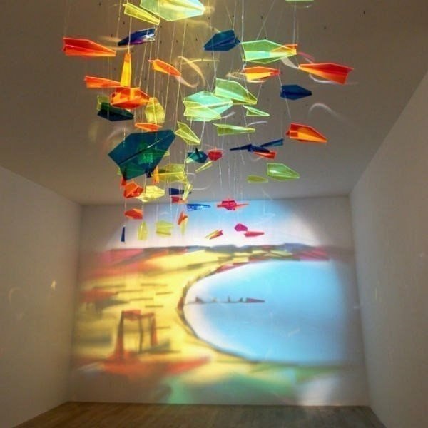 Художник Рашад Алакбаров создает невероятные картины, используя игру света и тени