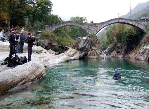 Верзаска — горная река в швейцарском кантоне Тичино. Протяжённость — 30 км. Это самая чистая и прозрачная река в мире - 5