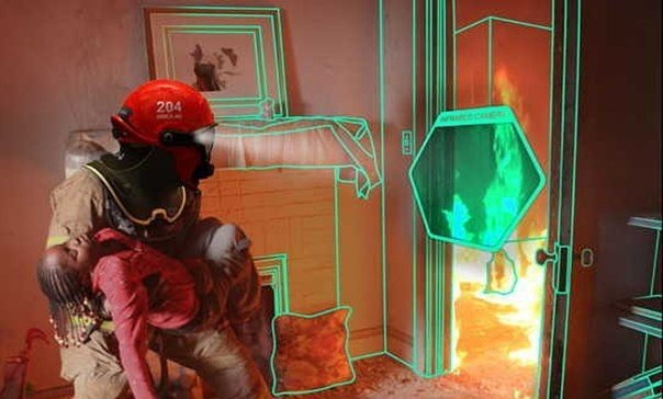 В Швеции разработан футуристический шлем пожарного 21 века. Шведский дизайнер Омер Хакьомеролу разработал современную усовершенствованную версию пожарного шлема, добавив к нему проекционный дисплей, который способен поставлять расширенную информацию своем