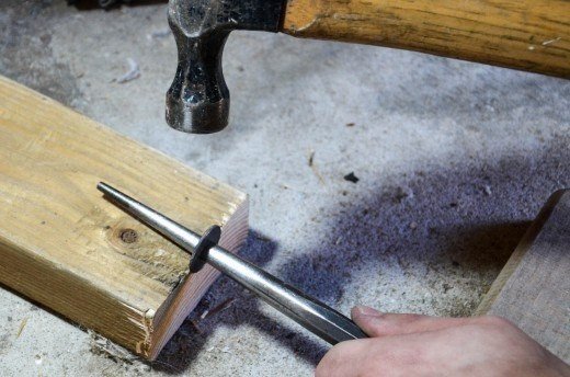 Как из любой монеты сделать кольцо. Что может быть романтичнее кольца, сделанного своими руками? Эта небольшая инструкция расскажет и наглядно покажет, как сделать кольцо практически из любой монеты - 6